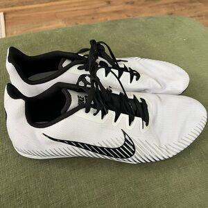 Nike Black and White Sports Sneakers